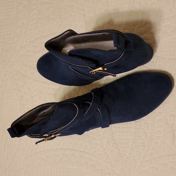 Women's Brand New Navy Blue Ankle Boots Size 8 - Picture 2 of 6